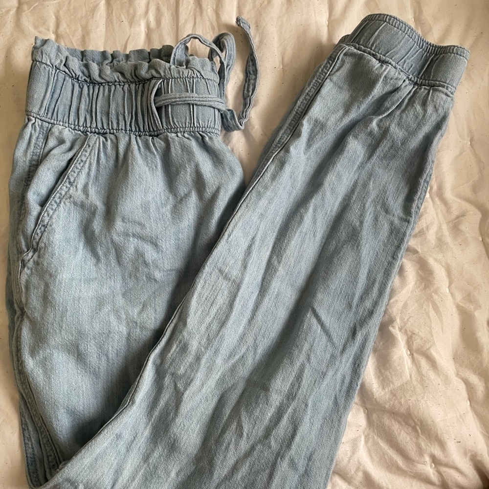 Hollister High Rise Paperbag Joggers - Picture 2 of 5